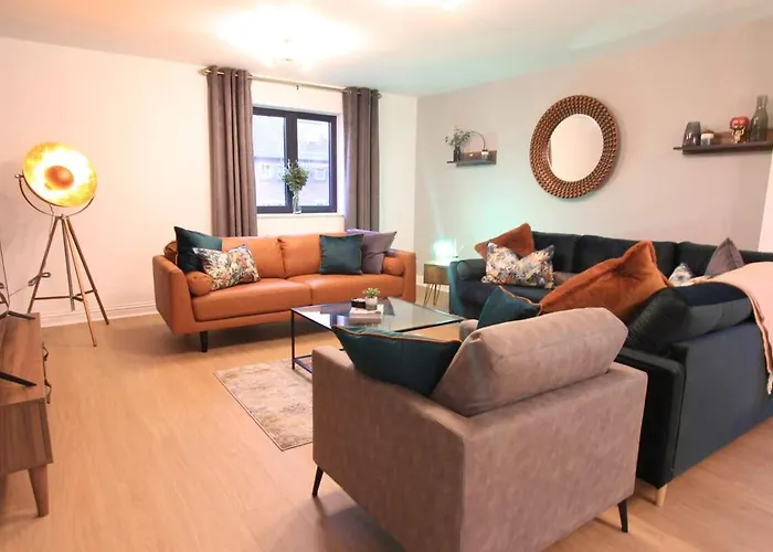 Cabot Mews Apartment 9